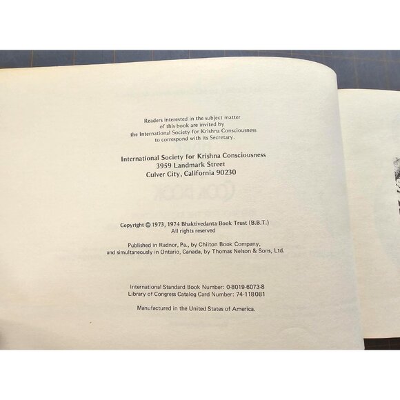 The Hare Krsna (Krishna) Cookbook - Krsna Devi and Sama Devi Dasi 1974 - Picture 5 of 11